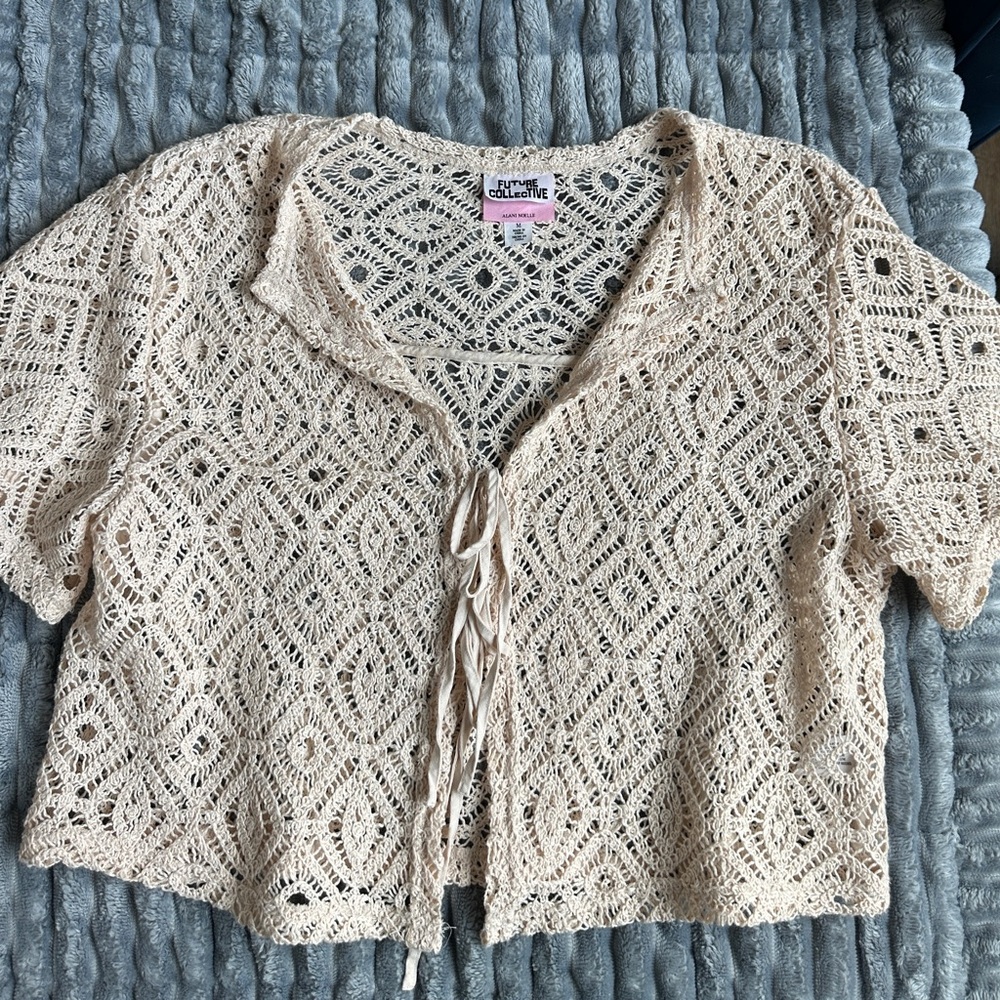 Future collective boho boxy cropped tie front crochet lace top - Picture 2 of 6
